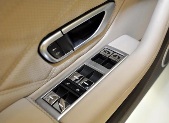 欧陆 2012款 6.0T GT W12 车厢座椅   门窗控制
