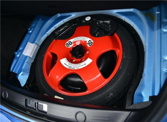 欧陆 2014款 4.0T GT V8 S 标准版 其他细节类   备胎