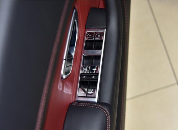 欧陆 2016款 4.0T GT V8 标准版 车厢座椅   门窗控制