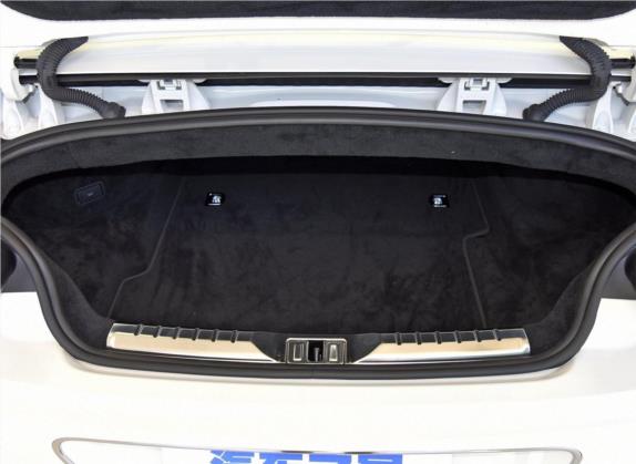 欧陆 2019款 6.0T GT W12 敞篷版 车厢座椅   后备厢