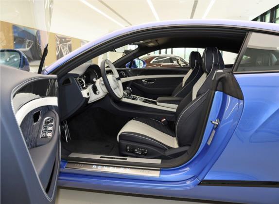 欧陆 2020款 4.0T GT V8 车厢座椅   前排空间