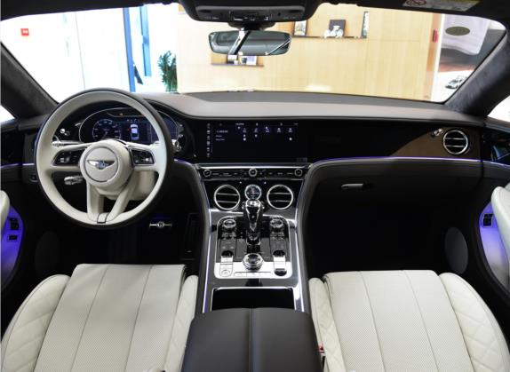欧陆 2022款 4.0T GT V8 中控类   中控全图