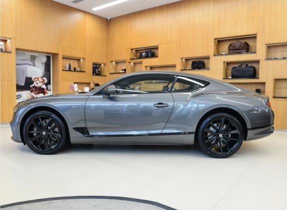 欧陆 2022款 4.0T GT V8 外观   正侧