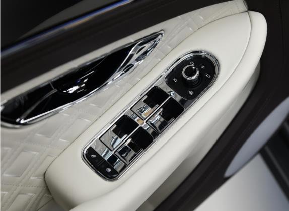欧陆 2022款 4.0T GT V8 车厢座椅   门窗控制