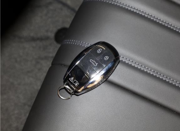 欧陆 2022款 6.0T GT W12 其他细节类   钥匙
