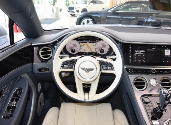 欧陆 2022款 4.0T GT V8 Mulliner 中控类   驾驶位