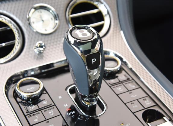欧陆 2022款 4.0T GT V8 Mulliner 中控类   挡把