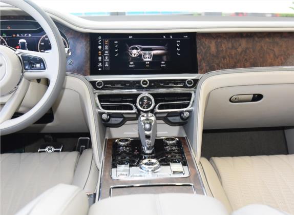 2022款 2.9T V6 Hybrid 中控类   中控台