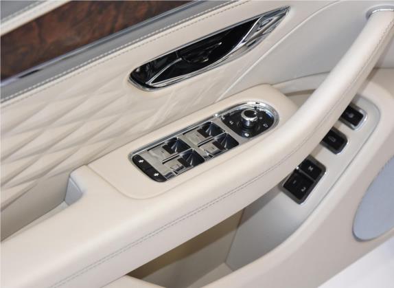 2022款 2.9T V6 Hybrid 车厢座椅   门窗控制