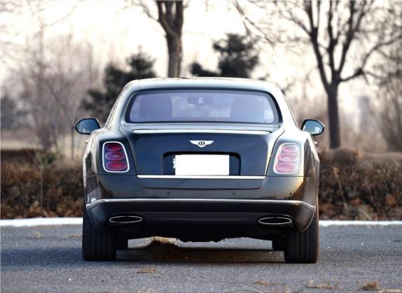 慕尚 2015款 6.8T 极致版 外观   正后