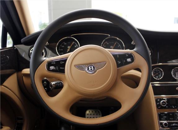 慕尚 2015款 6.8T 标准版 中控类   驾驶位