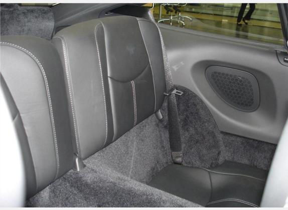 保时捷911 2005款 Carrera MT 3.6L 车厢座椅   后排空间