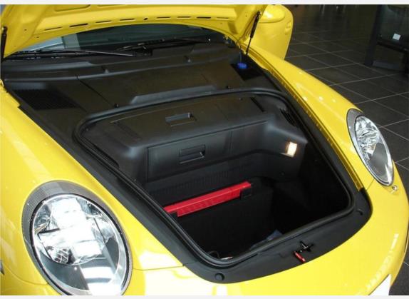 保时捷911 2005款 Carrera MT 3.6L 车厢座椅   后备厢