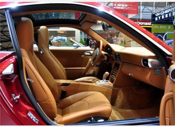 保时捷911 2006款 Targa 4S 3.8L 车厢座椅   前排空间