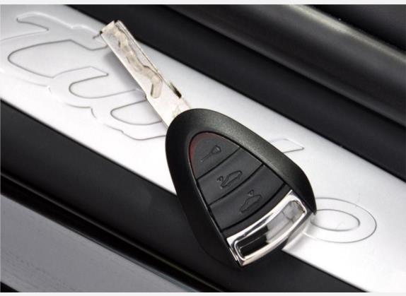 保时捷911 2010款 Turbo Cabriolet 3.8T 其他细节类   钥匙