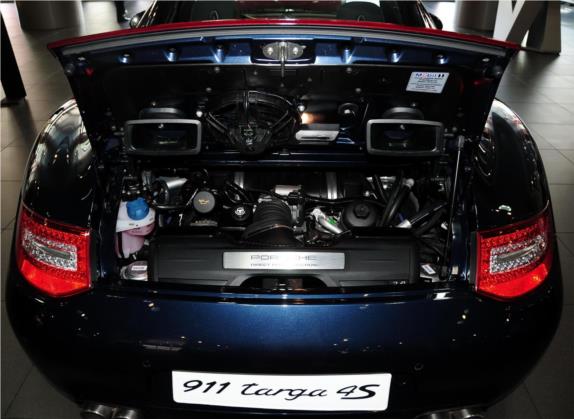 保时捷911 2010款 Targa 4S 3.8L 其他细节类   发动机舱