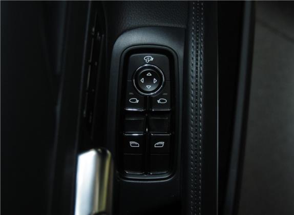 保时捷911 2012款 Carrera 3.4L 车厢座椅   门窗控制