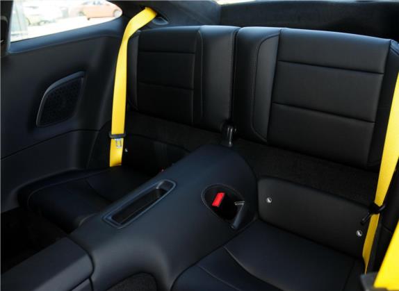 保时捷911 2013款 Carrera 4 3.4L 车厢座椅   后排空间