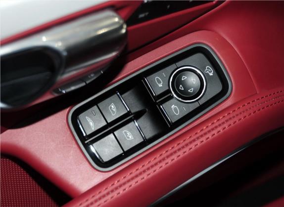 保时捷911 2013款 Carrera 4S Cabriolet 3.8L 车厢座椅   门窗控制