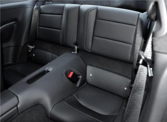 保时捷911 2014款 Turbo 3.8T 车厢座椅   后排空间