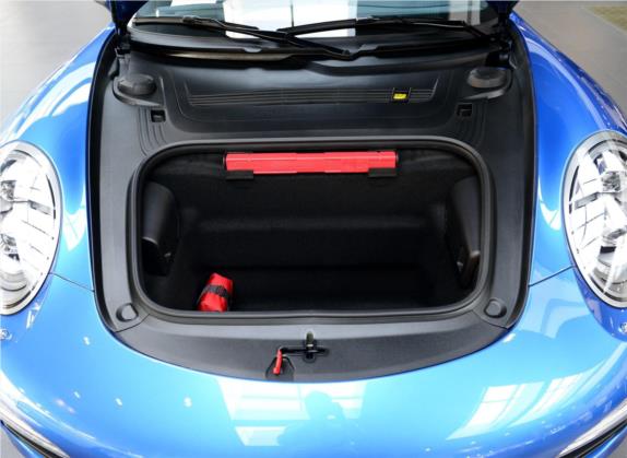 保时捷911 2014款 Targa 4 3.4L 车厢座椅   后备厢
