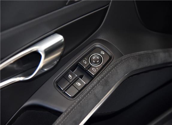 保时捷911 2015款 Carrera 4 GTS 3.8L 车厢座椅   门窗控制