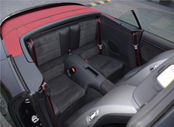保时捷911 2015款 Carrera Cabriolet GTS 3.8L 车厢座椅   后排空间