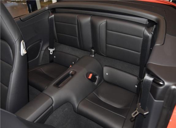 保时捷911 2015款 Carrera Cabriolet 3.4L Style Edition 车厢座椅   后排空间