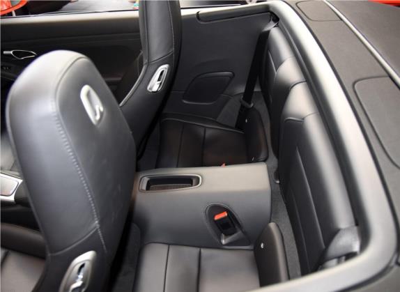 保时捷911 2016款 Carrera Cabriolet 3.0T 车厢座椅   后排空间