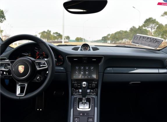保时捷911 2016款 Carrera 4 3.0T 中控类   中控台