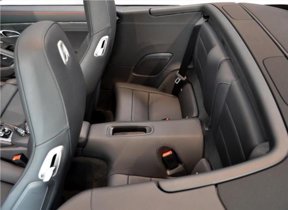 保时捷911 2016款 Carrera 4S Cabriolet 3.0T 车厢座椅   后排空间