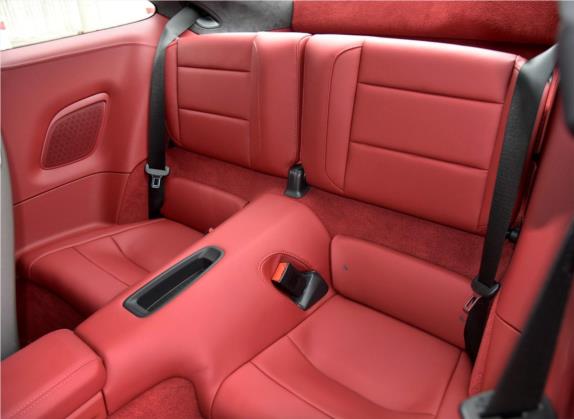 保时捷911 2017款 Carrera 4 GTS 3.0T 车厢座椅   后排空间