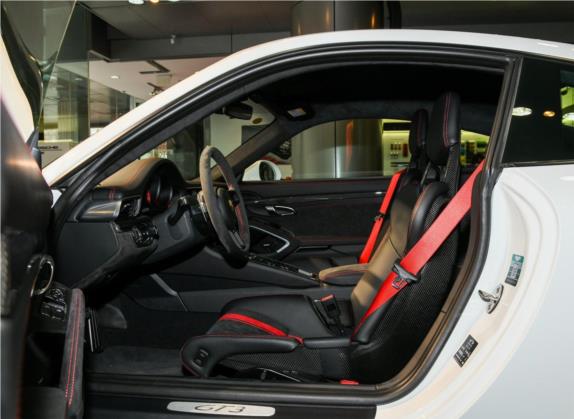 保时捷911 2018款 GT3 4.0L 车厢座椅   前排空间