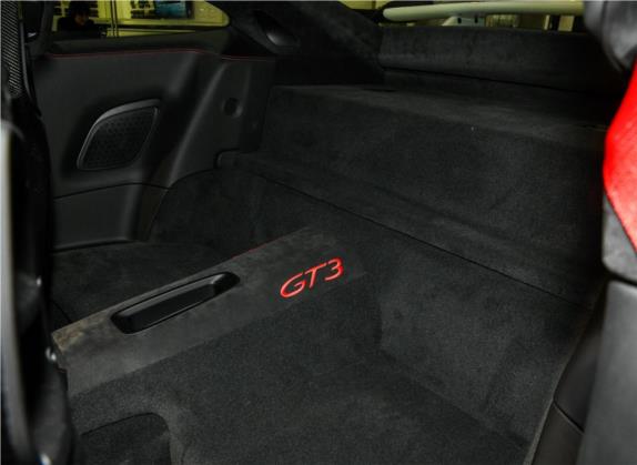 保时捷911 2018款 GT3 4.0L 车厢座椅   后备厢