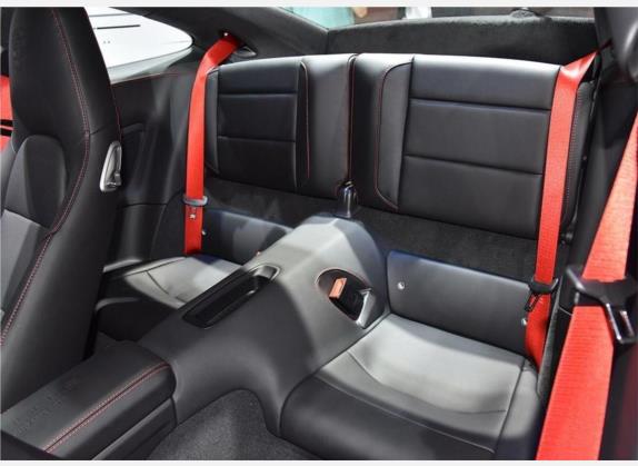 保时捷911 2018款 亚洲保时捷卡雷拉杯15周年限定版 车厢座椅   后排空间