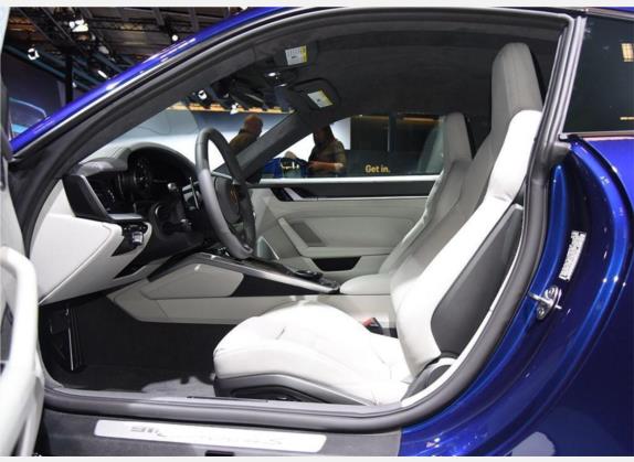 保时捷911 2019款 Carrera 4S 3.0T 车厢座椅   前排空间