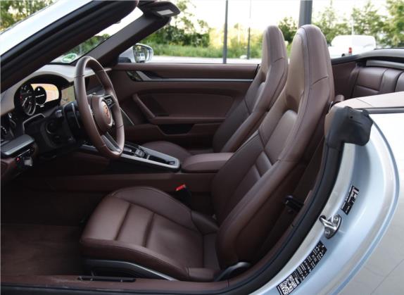 保时捷911 2019款 Carrera S Cabriolet 3.0T 车厢座椅   前排空间