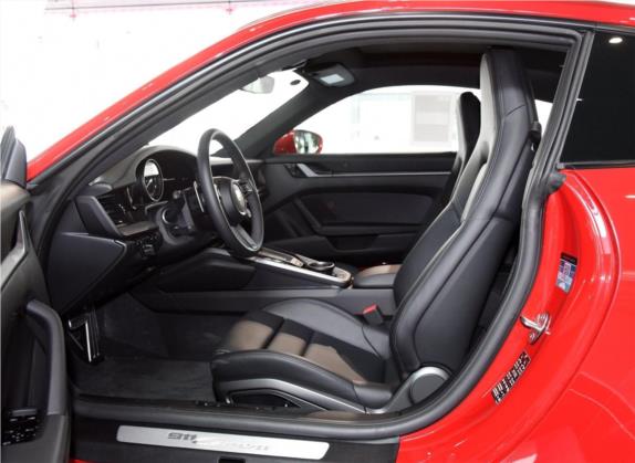 保时捷911 2020款 Carrera 3.0T 车厢座椅   前排空间