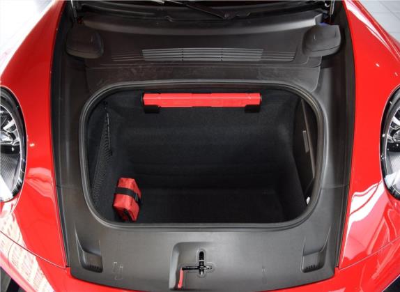 保时捷911 2020款 Carrera 3.0T 车厢座椅   后备厢