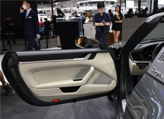 保时捷911 2020款 Targa 4 3.0T 车厢座椅   前门板