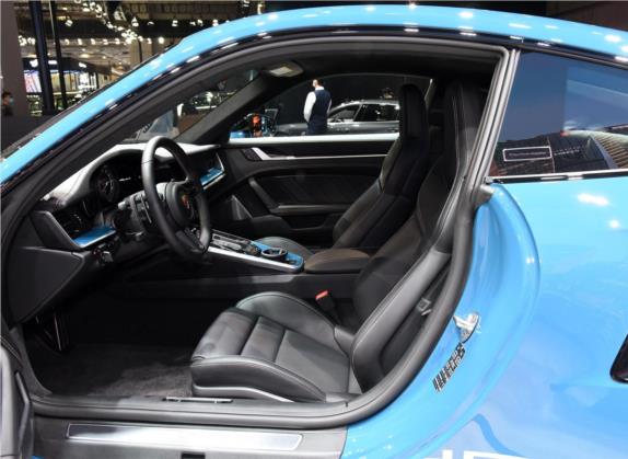 保时捷911 2021款 Turbo S 3.7T 保时捷中国20周年纪念版 车厢座椅   前排空间