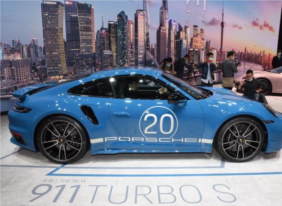 保时捷911 2021款 Turbo S 3.7T 保时捷中国20周年纪念版 外观   正侧