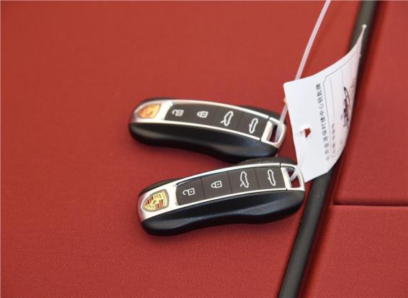 保时捷911 2022款 Carrera Cabriolet 3.0T 其他细节类   钥匙