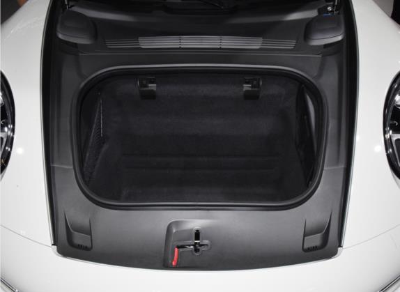 保时捷911 2022款 Targa 4 3.0T 车厢座椅   后备厢