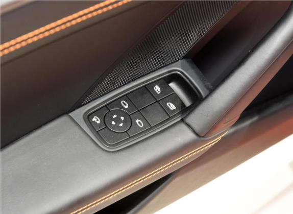保时捷911 2023款 Carrera 3.0T 车厢座椅   门窗控制