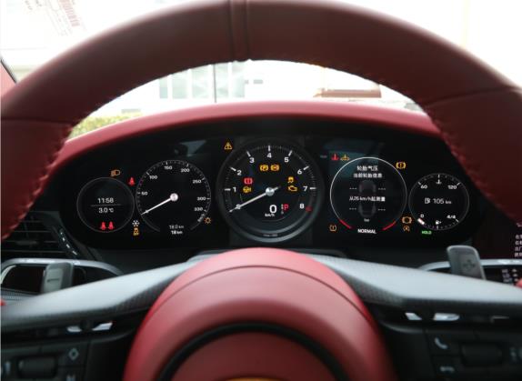保时捷911 2023款 Carrera Cabriolet 3.0T 中控类   仪表盘