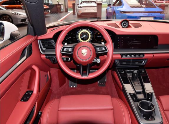 保时捷911 2023款 Carrera 4S 3.0T 中控类   驾驶位
