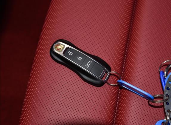 保时捷911 2023款 Carrera 4S 3.0T 其他细节类   钥匙