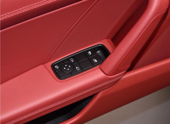 保时捷911 2023款 Carrera 4S 3.0T 车厢座椅   门窗控制