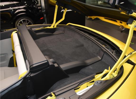 保时捷911 2023款 Targa 4 3.0T 车厢座椅   后备厢